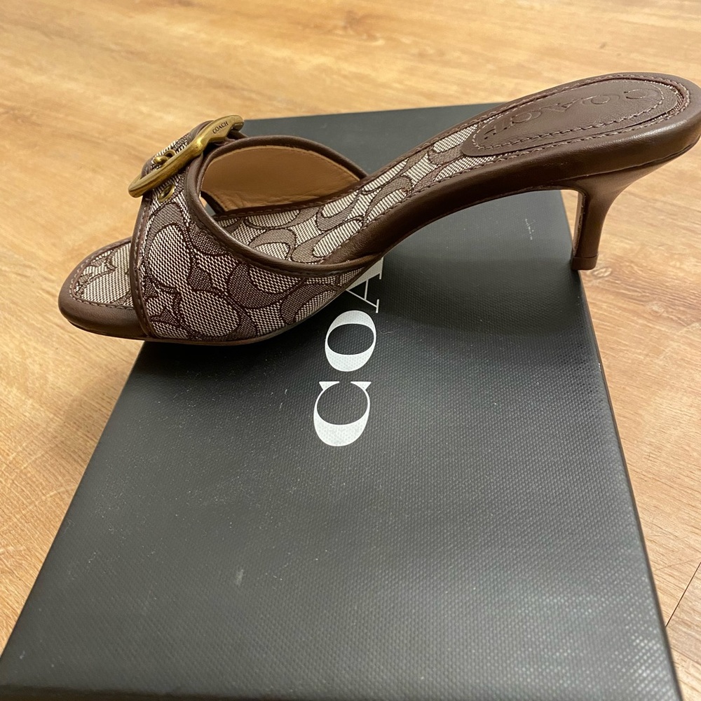 Margot jacqrd coach kitten heels